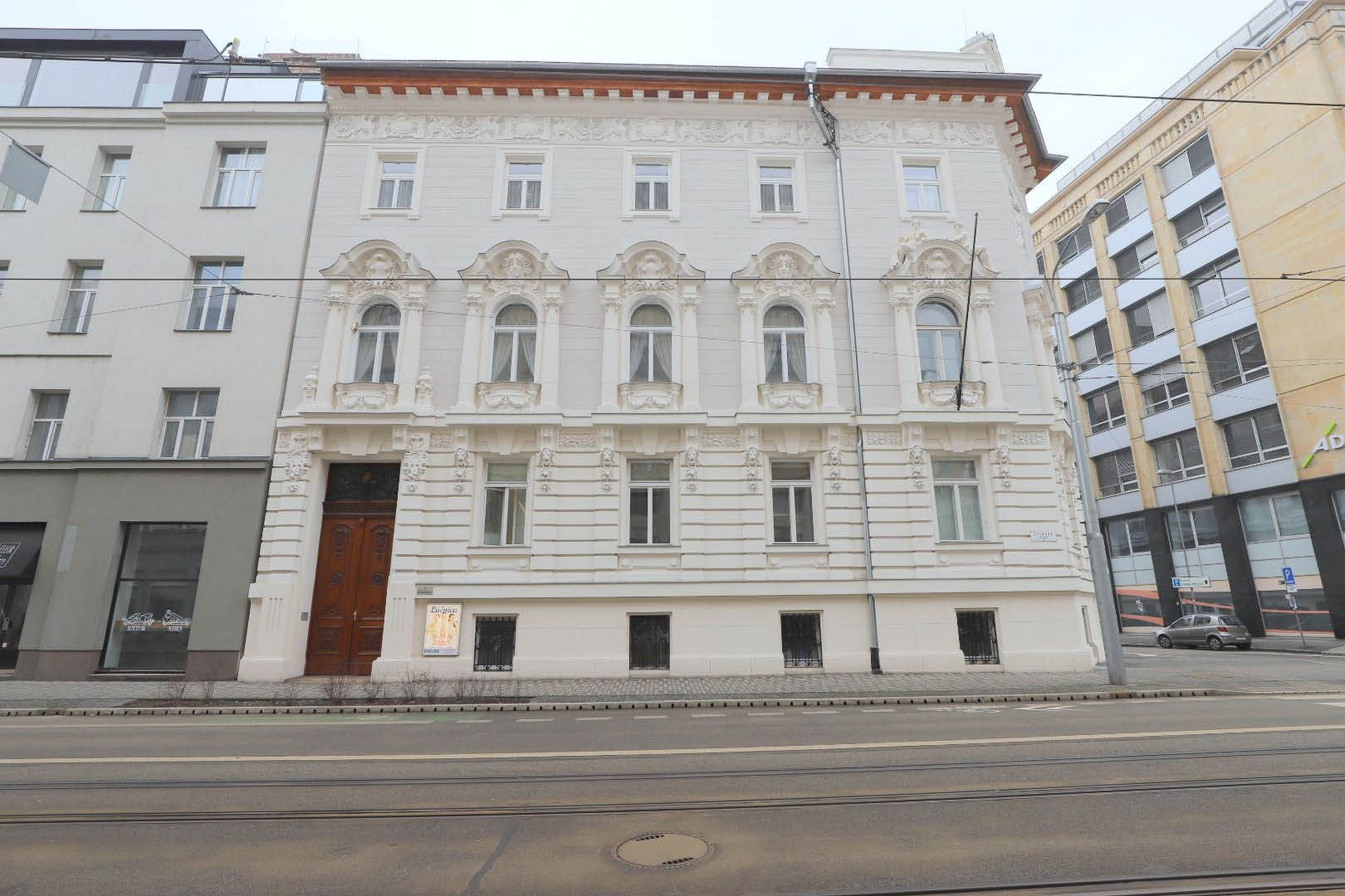 PRENAJATÉ | 1 izbový byt | Štúrova, Bratislava