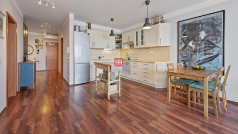 FOR SALE &ndash; spacious flat 81,59 m2 with parking space, Tupeho street
