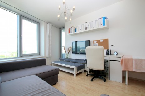 HERRYS - For rent modern 1 bedroom apartment in complex III Towers with view to calm backyard