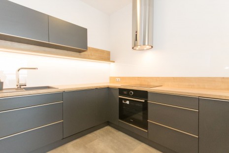 HERRYS - na prenájom 2 izbový byt, Panorama City, luxusný byt na 26. poschodí s garážovým státím