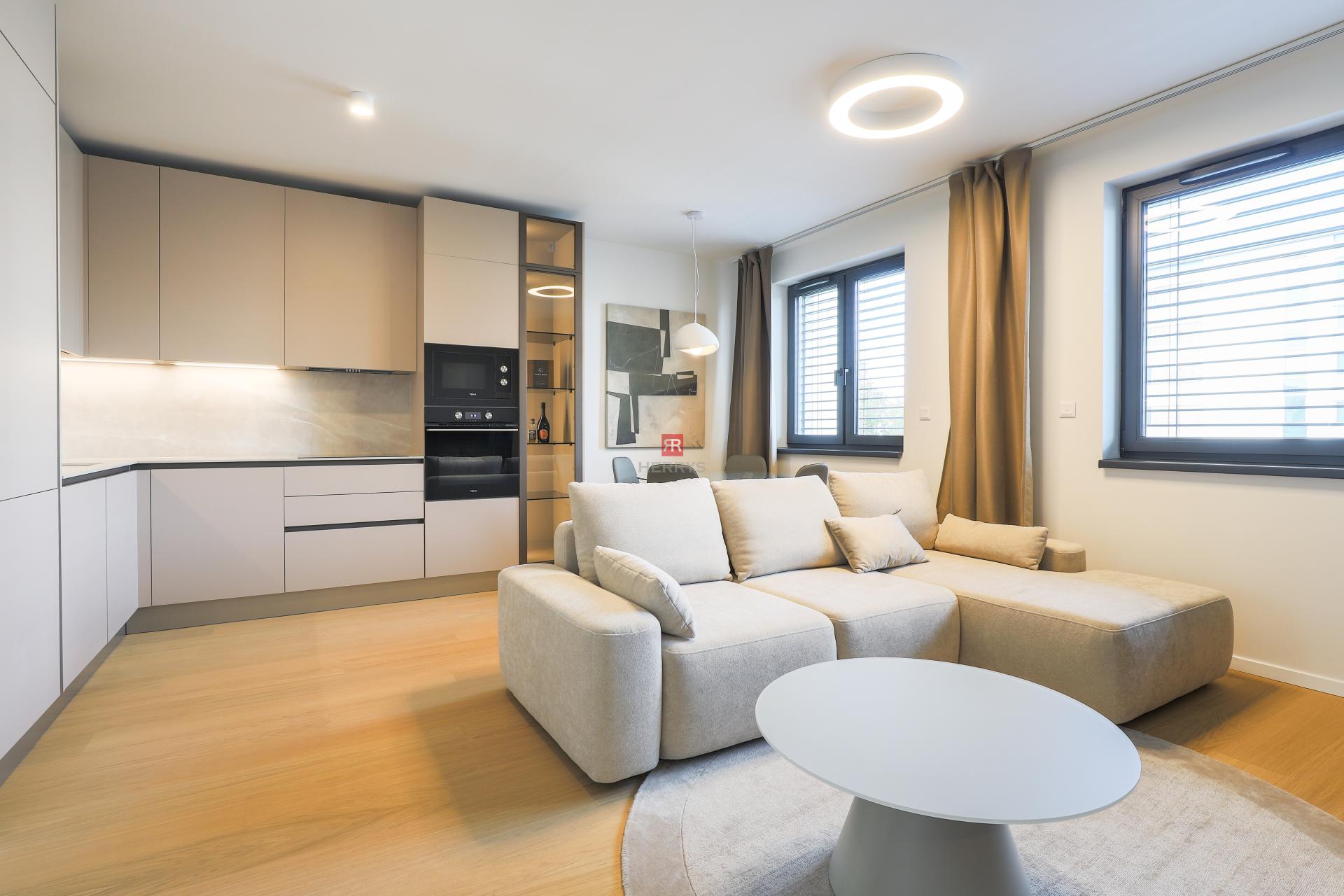 HERRYS - Luxury 3-room apartment for rent in GREEN ATRIUM