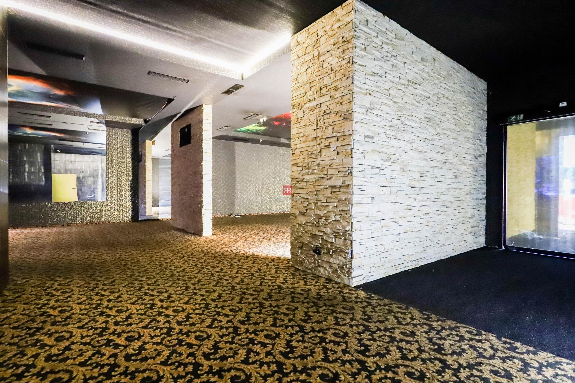 HERRYS - Commercial space for rent in a busy location