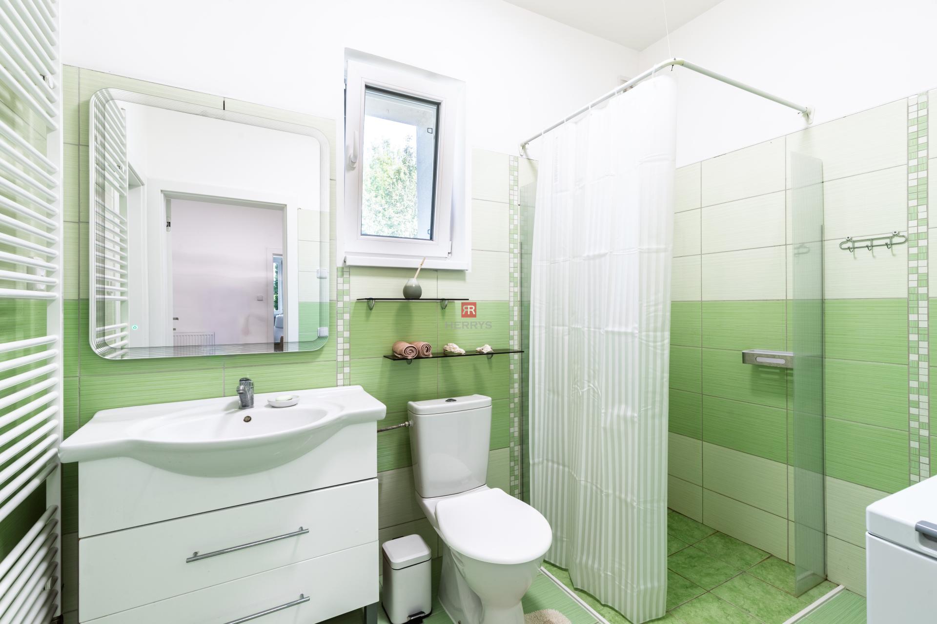 HERRYS - 5-room family house with potential and generous plot of land for sale in Vrakuna