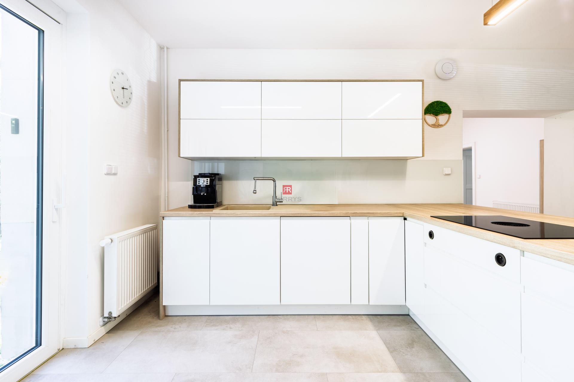 HERRYS - 5-room family house with potential and generous plot of land for sale in Vrakuna