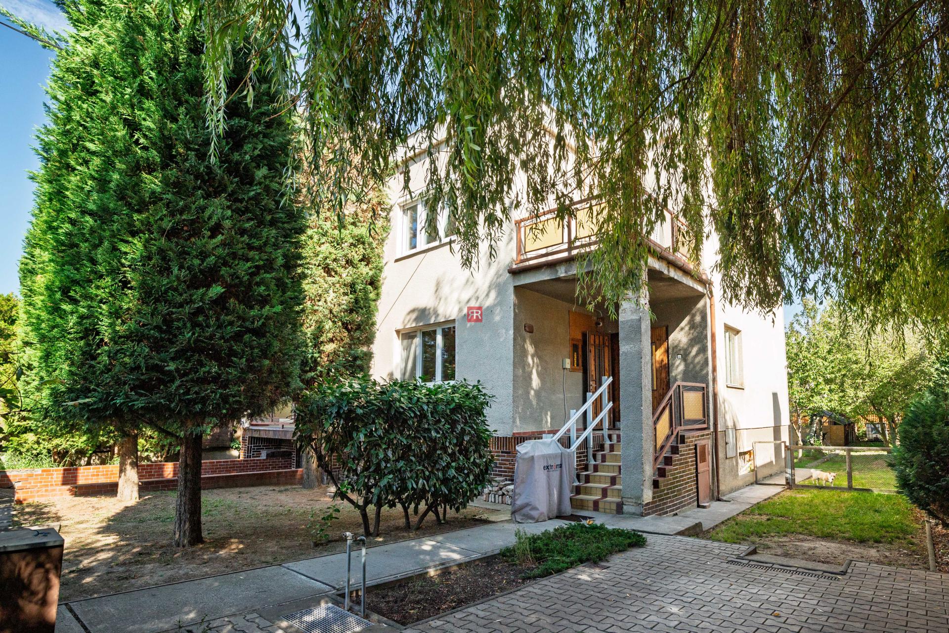 HERRYS - 5-room family house with potential and generous plot of land for sale in Vrakuna