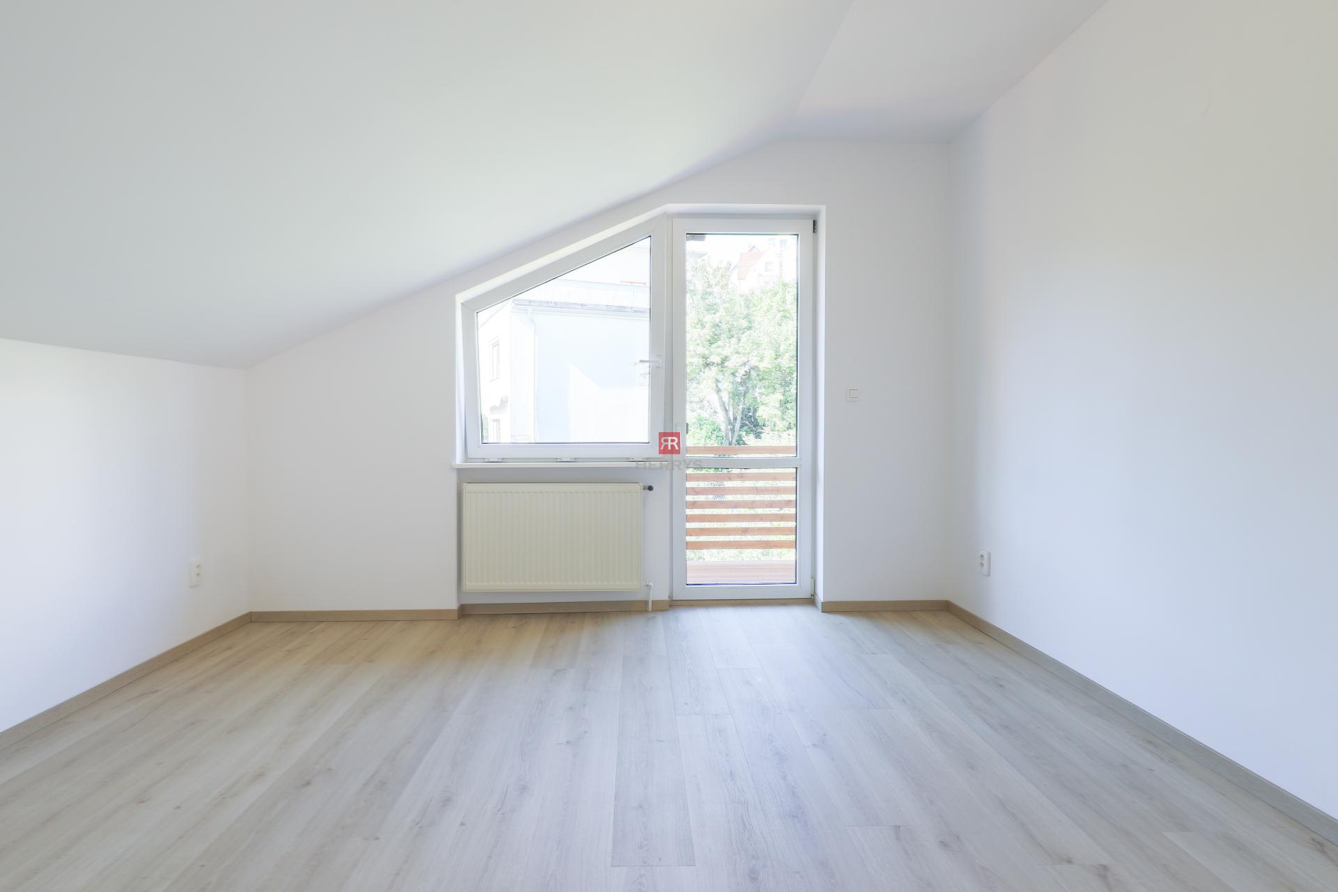 HERRYS - For rent renovated 4-room apartment at a lucrative address, Červeňova Street