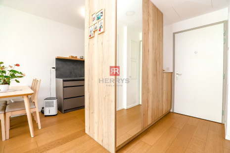 HERRYS - For rent - 2 bedroom apartment with an outdoor parking place in the project Novy Ruzinov