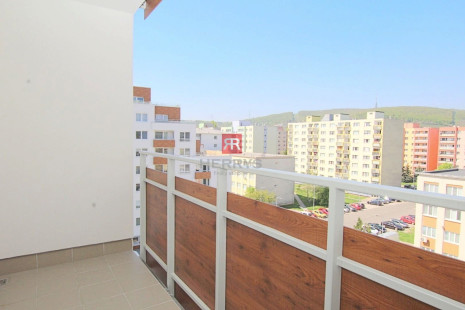 HERRYS - FOR RENT, 2 room flat with parking and cellar, Nobelova, BA III.